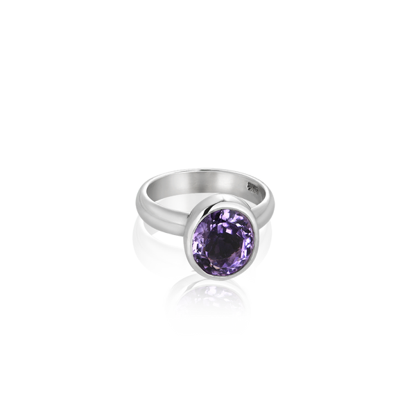 Sterling Silver ring set with amethyst from your montreal jewellery designer, www.elysee.com