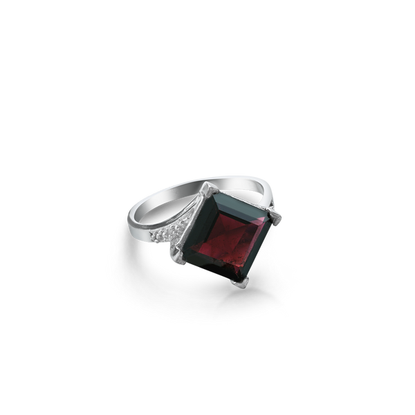 STERLING SILVER RING SET WITH A GARNET Montreal jewellery designer  www.elysee.ca