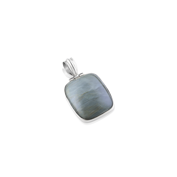 GREY AGATE PENDANT IN SILVER, gray pendant, gray agate, silver gray agate, silver jewelry, Montreal jeweller, Montreal jewelry gifts, Montreal custom made, gemstone and silver, silver and gray stone, fall trends in jewelry, winter jewelry 