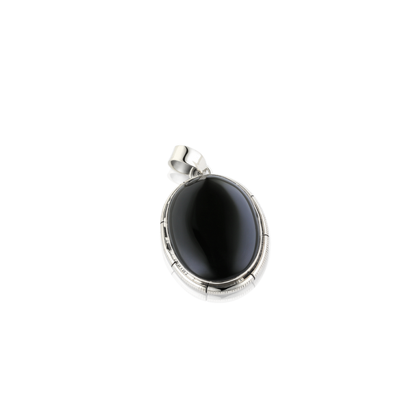 OVAL CABOCHON BLACK ONYX PENDANT IN SILVER, black onyx pendant, black stone pendant, gemstone and silver, silver pendant, silver jewelry Montreal, Montreal jeweller, Montreal jewellery designer