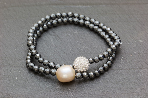 Hematite bead bracelet with freshwater pearl accent - montreal jewellery designer www.elysee.ca